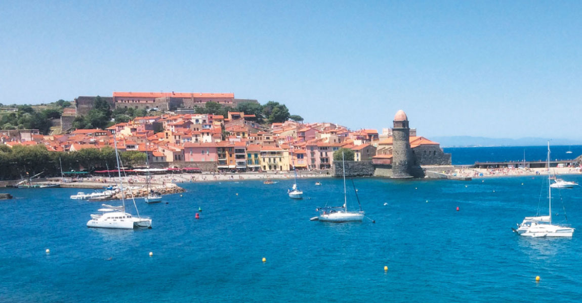 cote catalane peche bateau sable plage plongee collioure port tourisme phare eglise